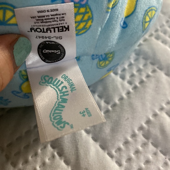 Pompompurin Squishmallow with Ice Cream Sanrio Kellytoy 6.5" Sanrio - Picture 7 of 8